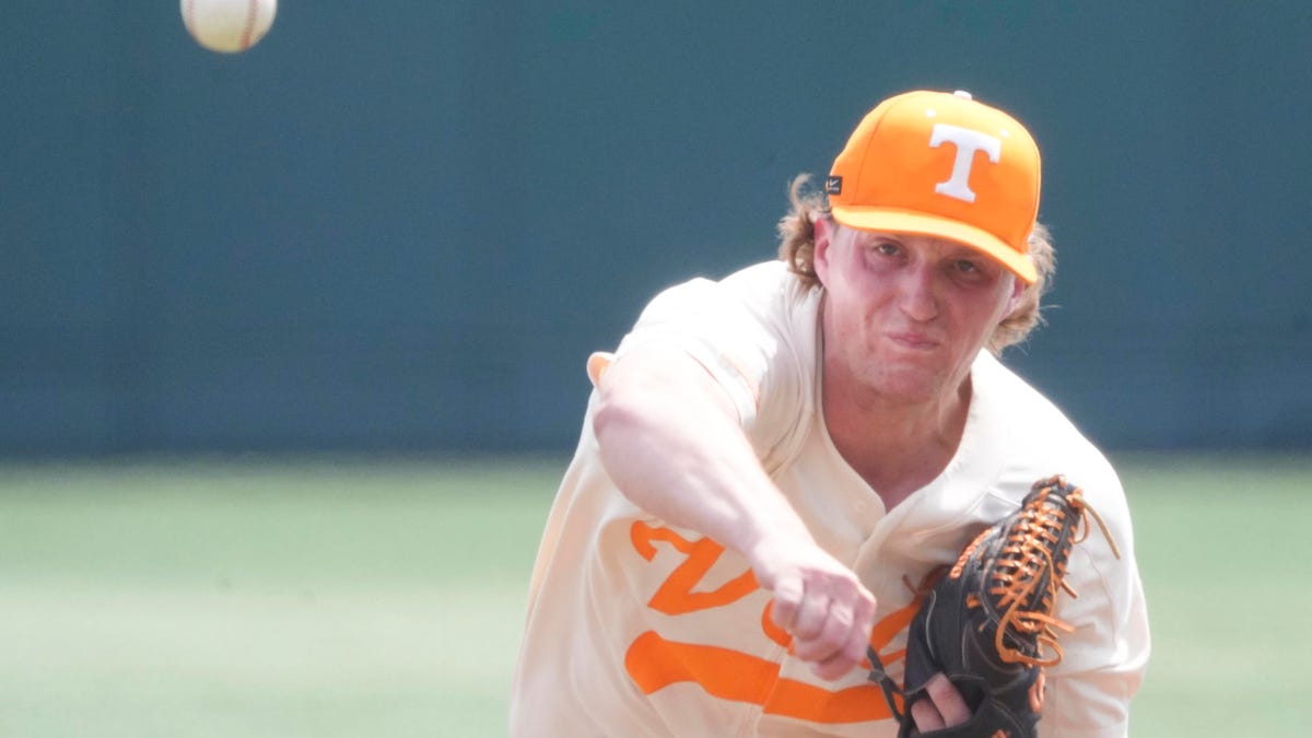 Tennessee blows ninth-inning lead, loses on LSU walk-off homer