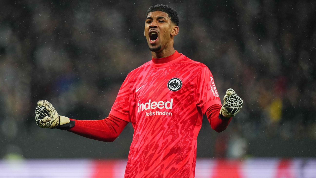 Transfer rumors, news: Man Utd to replace Onana with Santos?