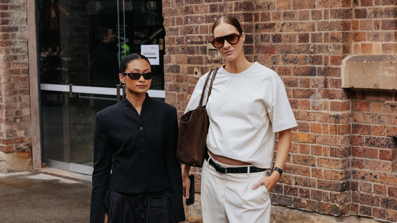 11 Minimalist Outfits to Sport This Summer for Understated Elegance