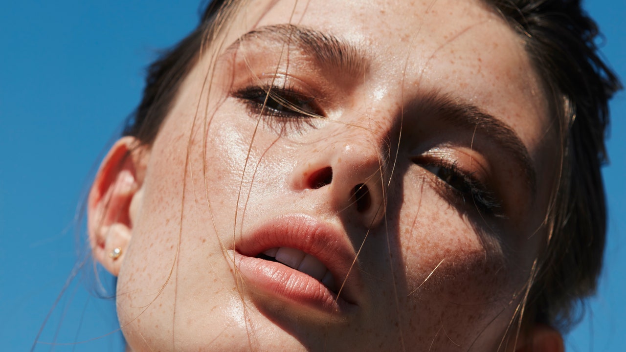 25+ Vacation Beauty Essentials Vogue Editors Swear By All Summer Long