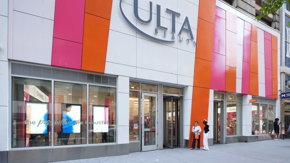 4.5 Percent Increase in Q1 net sales