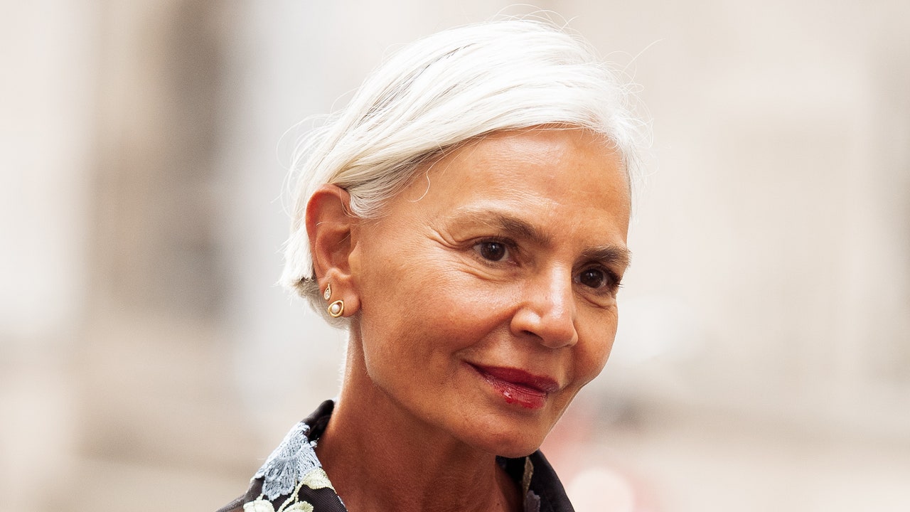7 Easy Steps for the Ultimate Summer Makeup Over 50 Routine