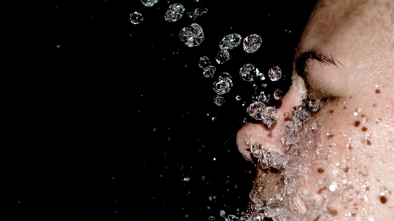 8 Signs You’re Not Drinking Enough Water