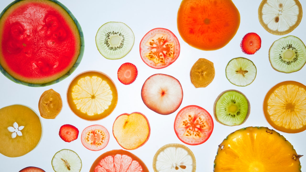 9 of the Healthiest Fruits to Eat Now