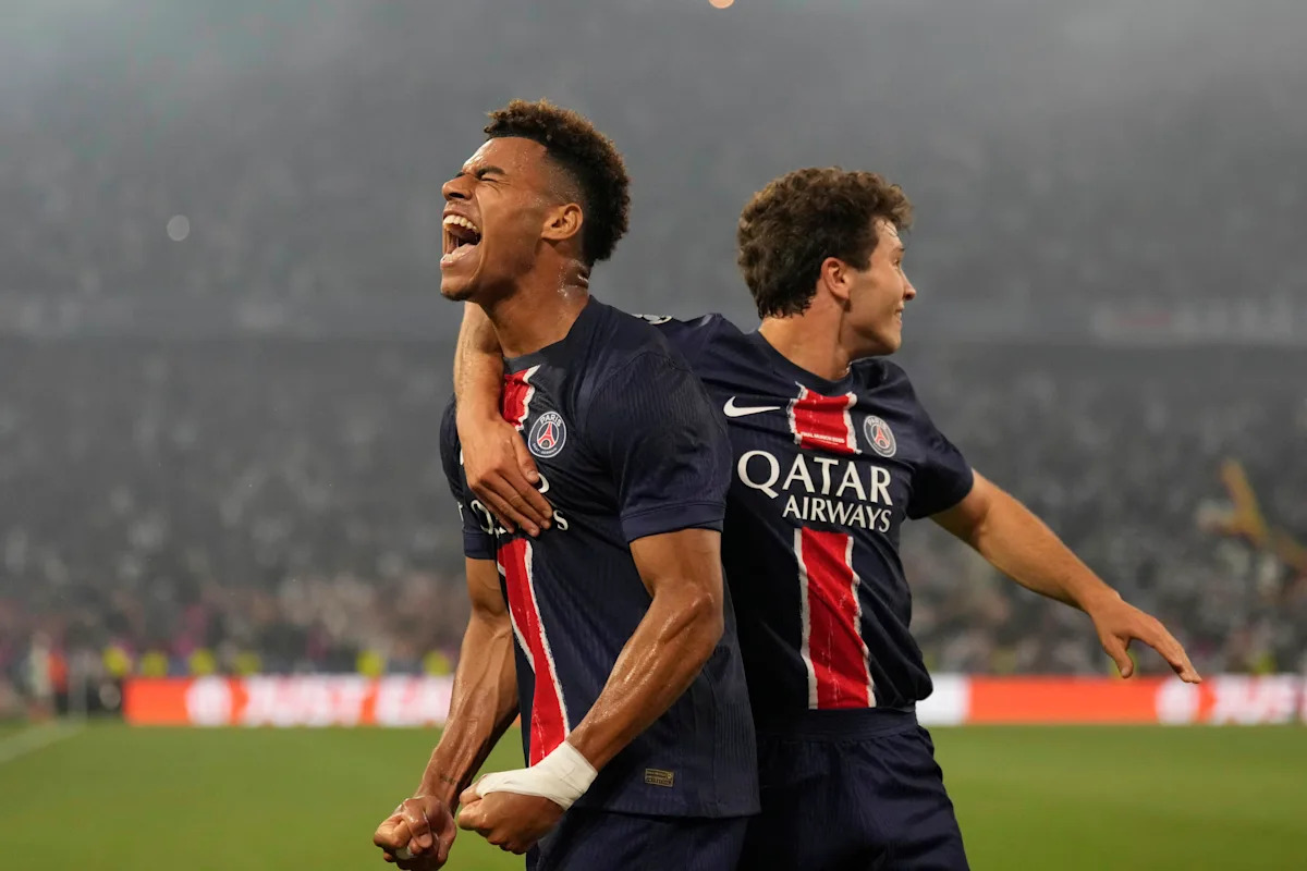AP PHOTOS: PSG leads 2-0 against Inter Milan at halftime in the Champions League final