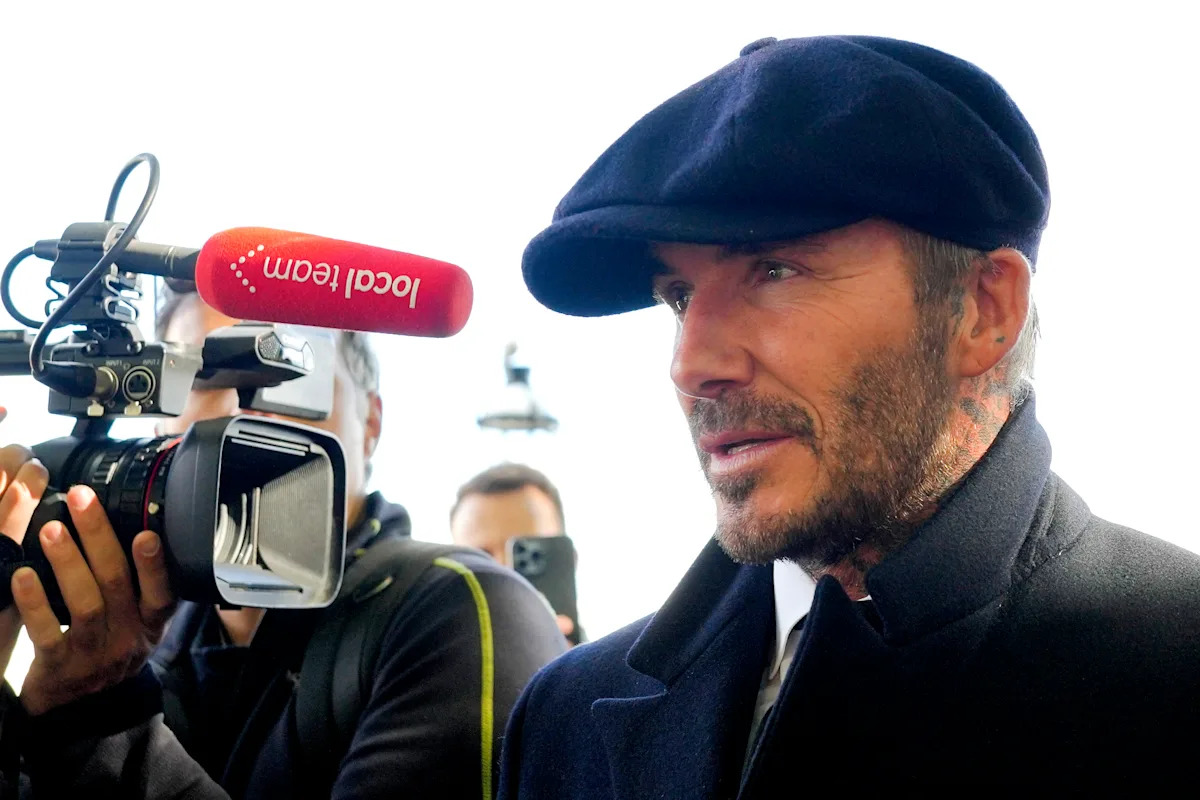 Beckham and Neville part of new ownership group at English soccer club Salford