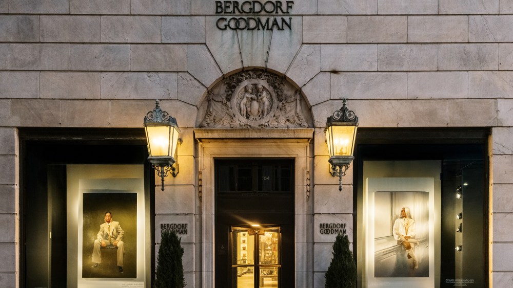 Bergdorf Goodman Presents Jason Bard Yarmosky’s “Timeless Women in New York” Portraits in its Fifth Avenue Windows
