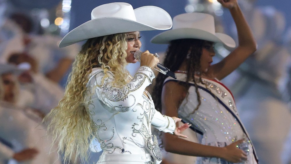 Beyoncé Flaunts Rodeo Edge in Malone Souliers Boots for Cowboy Carter
