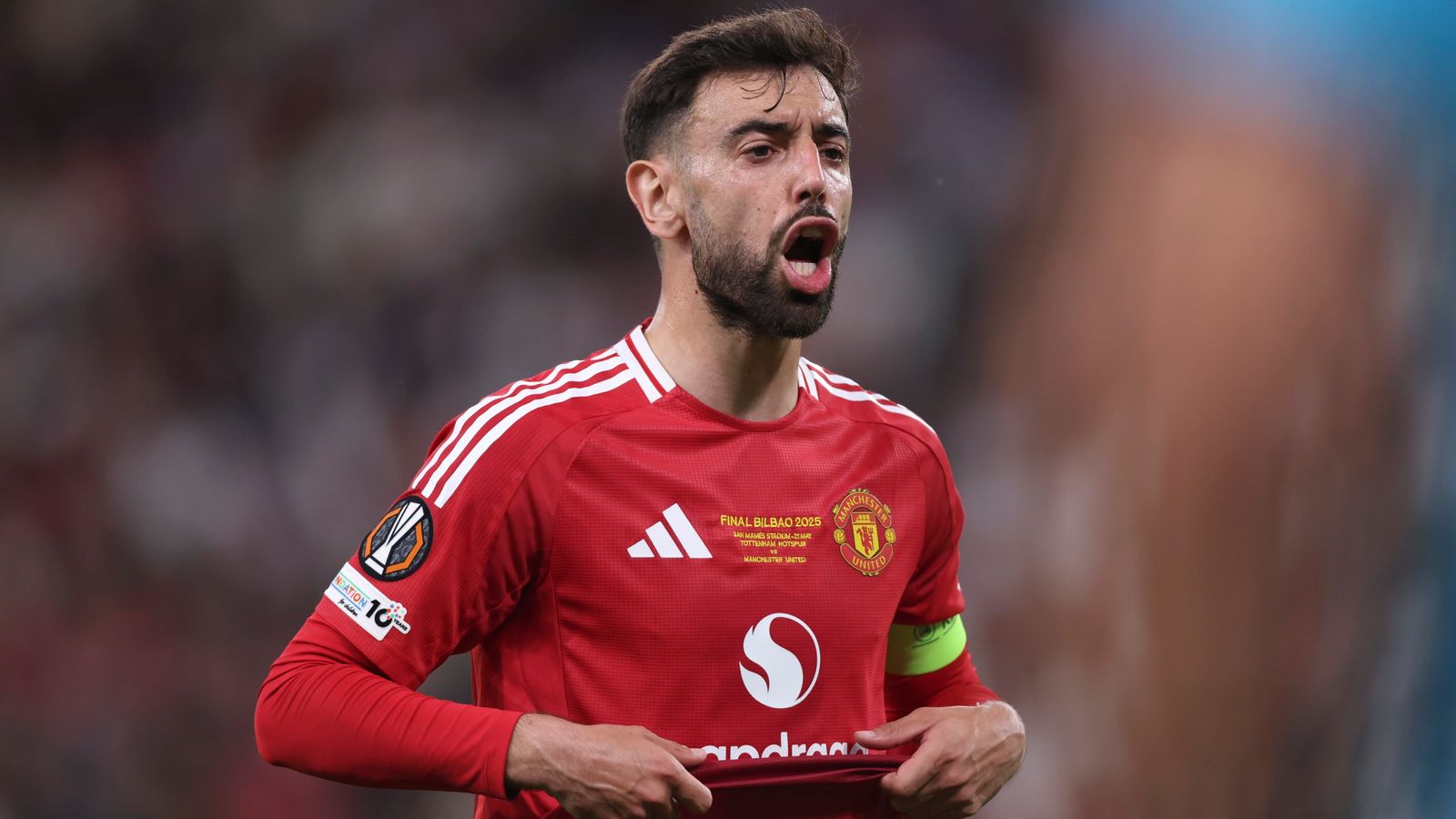 Bruno Fernandes transfer news: Man Utd captain eager to stay, but admits club could cash in after Europa League final loss | Football News