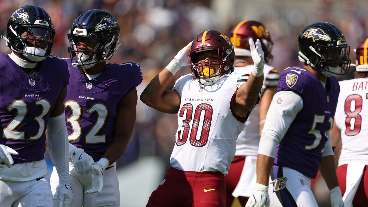 Commanders counting on Clelin Ferrell and Austin Ekeler in 2025