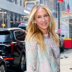 Does Sarah Jessica Parker Really Read Two Books a Day?