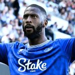 Beto celebrates after scoring Everton's third goal