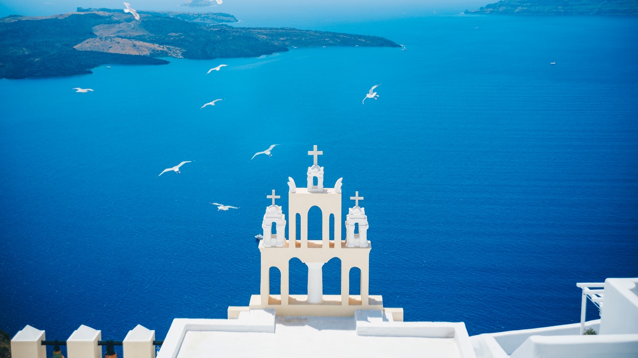 Greece Honeymoon Guide: The Best Resorts and Things to Do