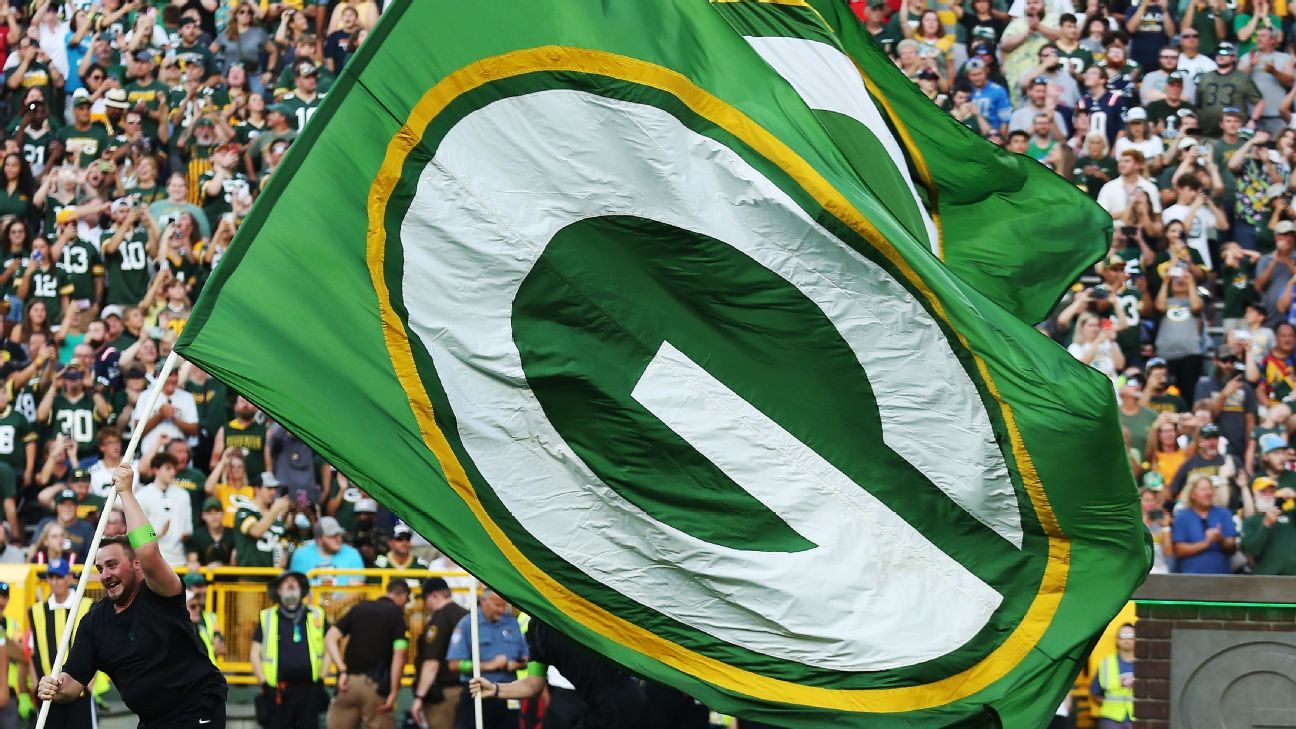Green Bay Packers submit revision of tush push rule proposal