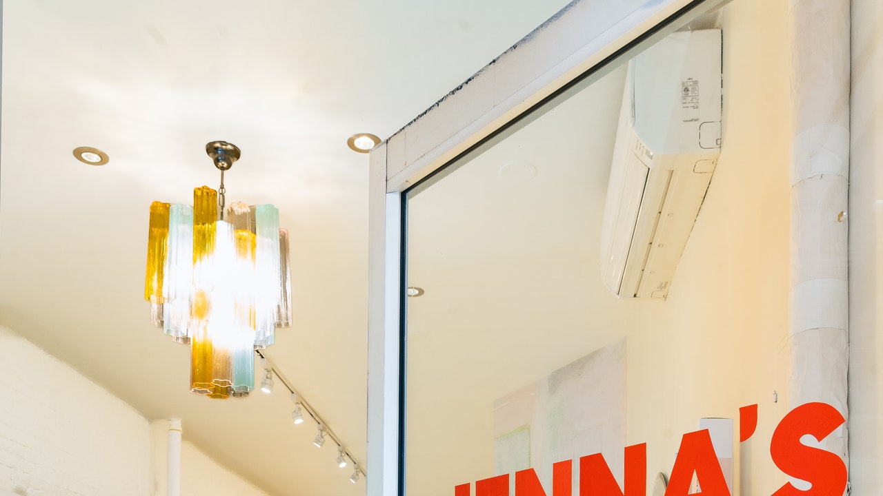 Hot Girl Hair Purveyor Jenna Perry Opens Her Next Salon