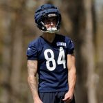 How Colston Loveland is staying involved in Bears rookie minicamp
