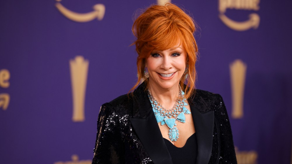 How to Watch the 2025 ACM Awards Red Carpet Fashion & Pre-Show