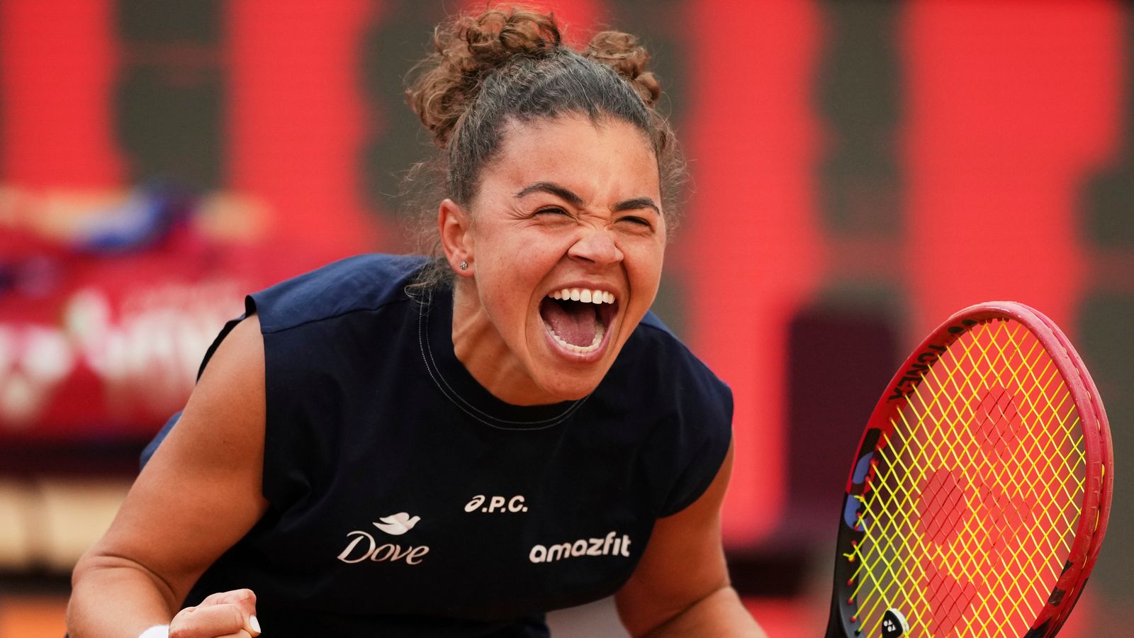 Italian Open final: Jasmine Paolini delights home crowd with title victory over Coco Gauff in Rome | Tennis News