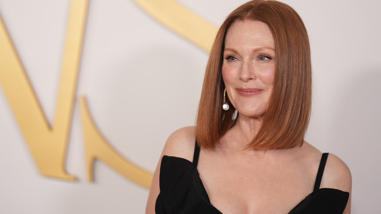 Julianne Moore Premieres ‘Sirens’—and Her Blunt New Bob