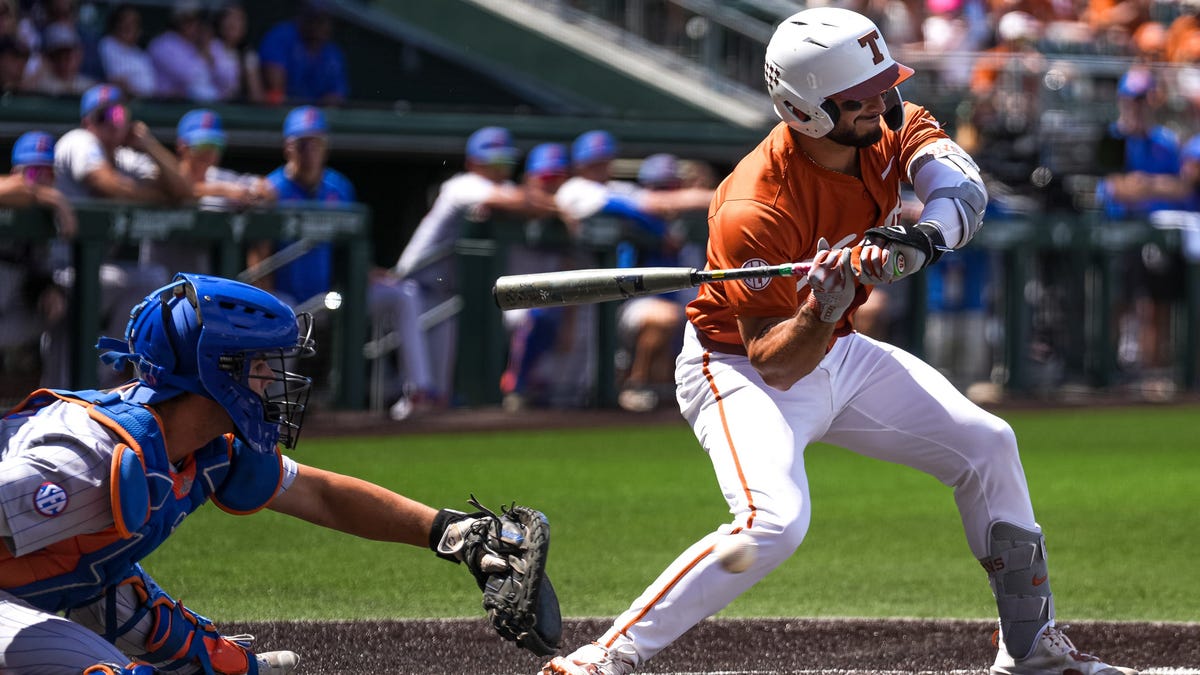 Longhorns hold players only meeting after disappointing loss