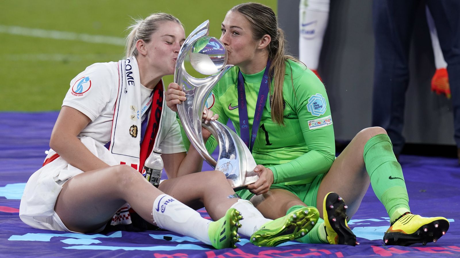 Mary Earps retires from England: How goalkeeper became Lionesses hero and celebrated national treasure | Football News