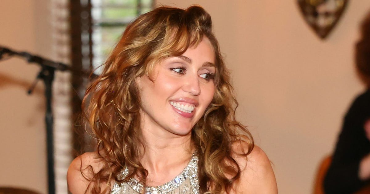 Miley Cyrus Wore Natural Waves To Her ‘Something Beautiful’ Album Release Event