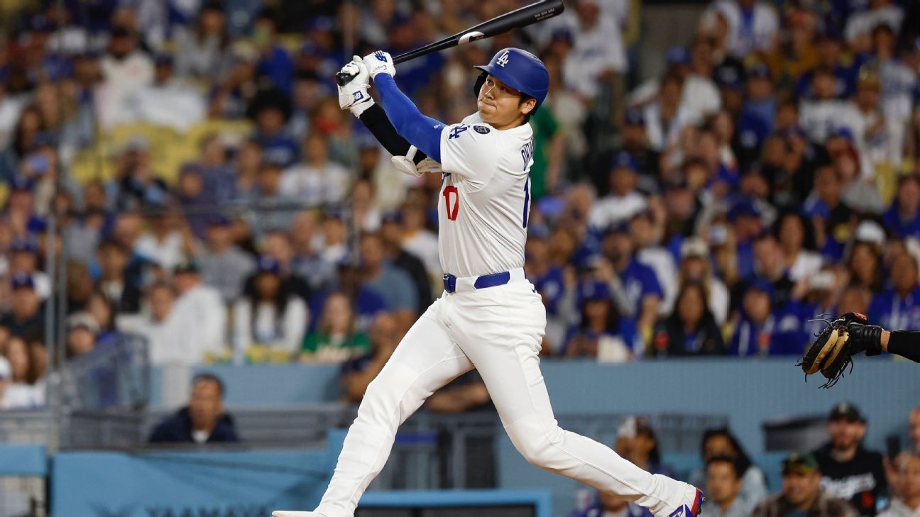 Ohtani marks bobblehead night with 2 HRs in Dodgers rout
