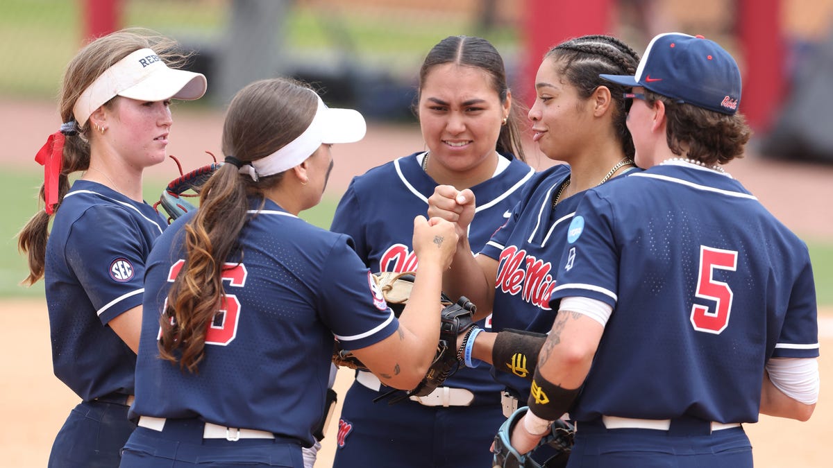 Ole Miss softball nears WCWS after clutch win at Arkansas