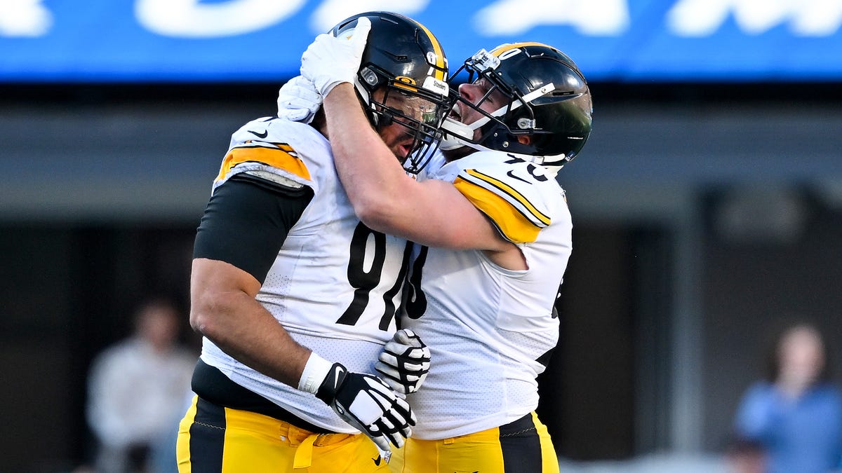 PFF names Steelers top 3 players for 2025