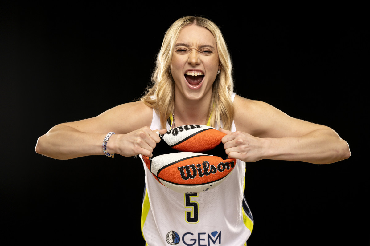 Paige Bueckers' First Official WNBA Basket Sparks Excitement