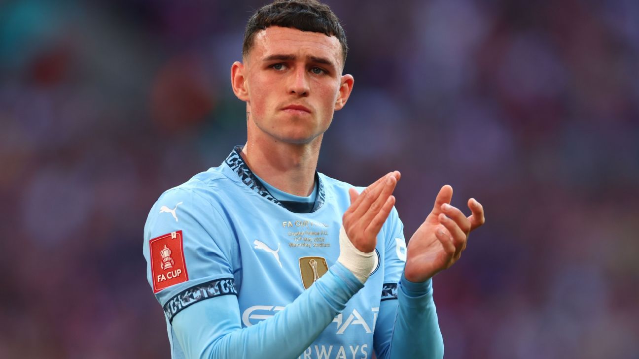 Phil Foden on his Manchester City struggles: ‘A lot of things going on’