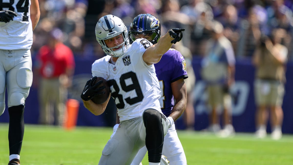 Raiders Brock Bowers has inspired Maxx Crosby to achieve new milestone