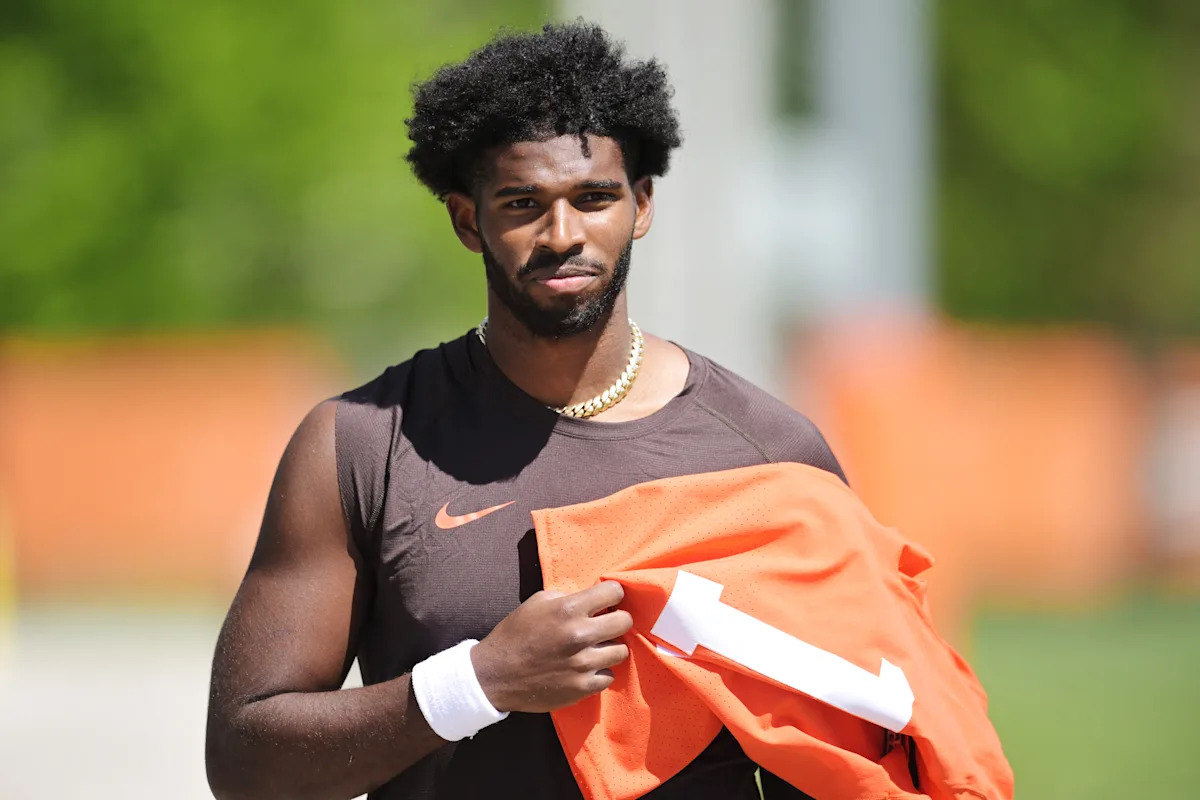 Shedeur Sanders throws his first passes as a Cleveland Brown at team rookie minicamp