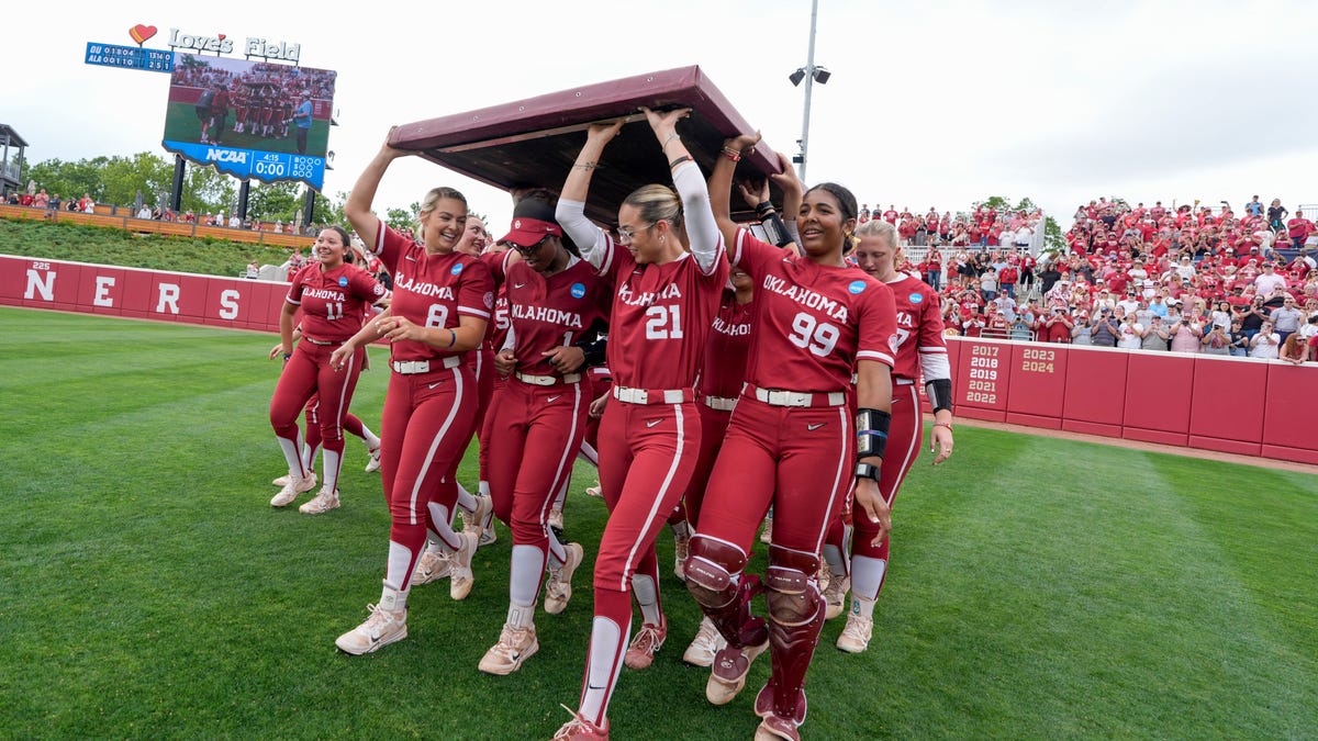 Social media reacts to Oklahoma’s 13-2 win to advance to WCWS
