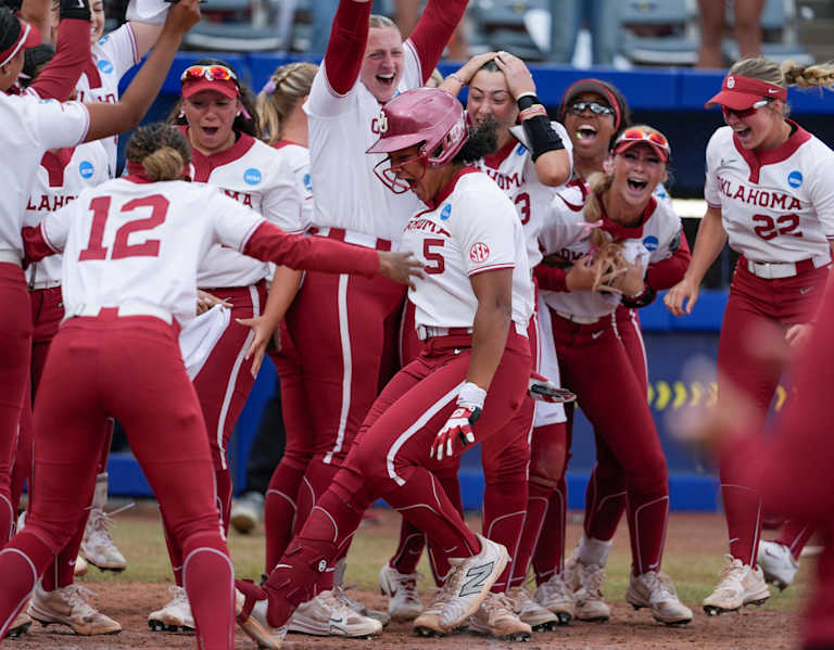 Sooner Magic? Ella Parker walks it off to beat Tennessee at WCWS