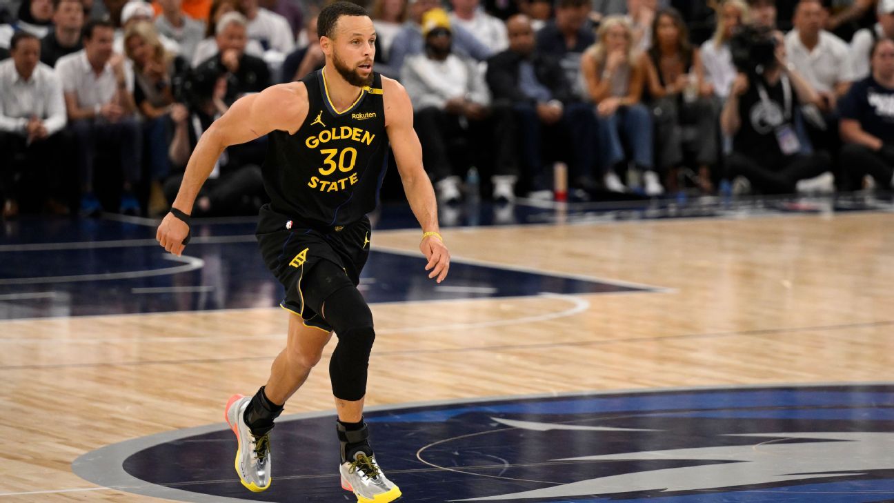 Stephen Curry out at least week with first hamstring strain