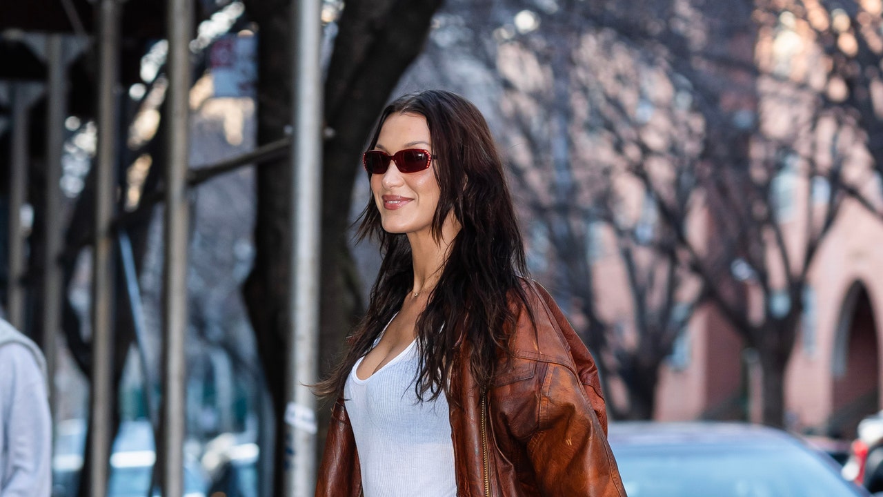 Straight Leg Jeans: How To Wear Them Like an Off-Duty Model This Summer