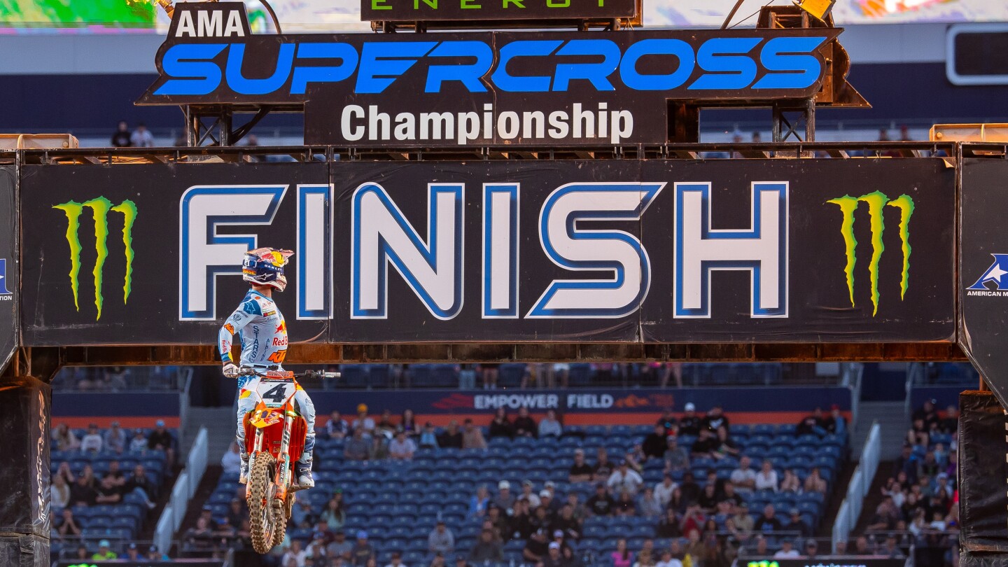 Supercross 2025 results: 450 highlights, finishing order, at Denver, Chase Sexton wins, narrows title gap