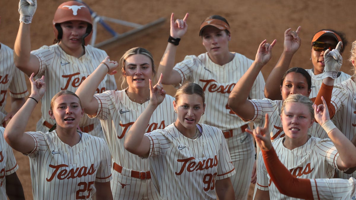 Texas softball earns No. 6 overall seed, hosts NCAA regional