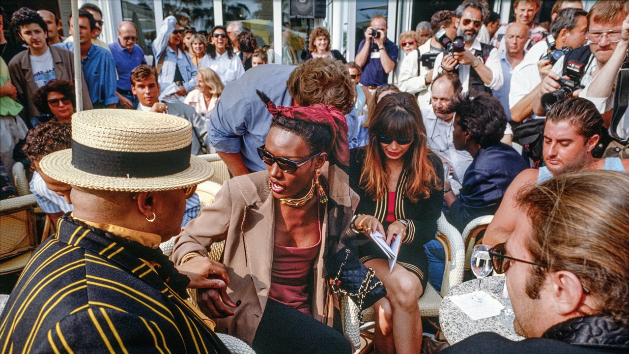 The Croisette on Camera: Derek Ridgers’s Saucy, Surrealist Images of the Cannes Film Festival