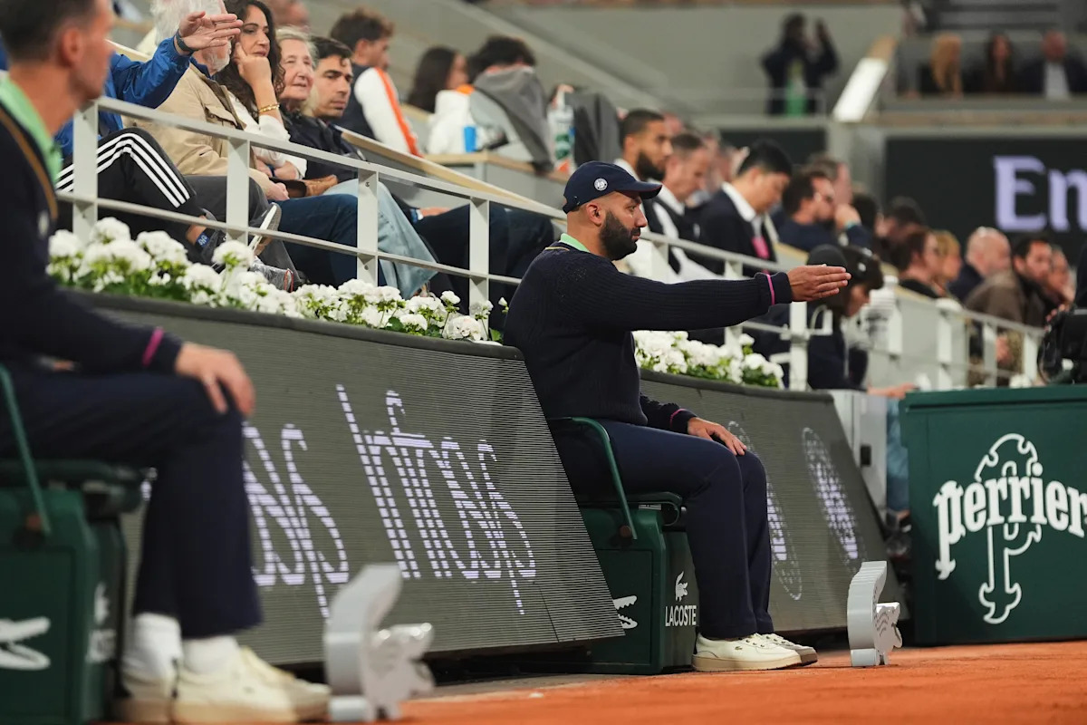 The French Open is picking humans over technology. Novak Djokovic thinks that’s a bad call