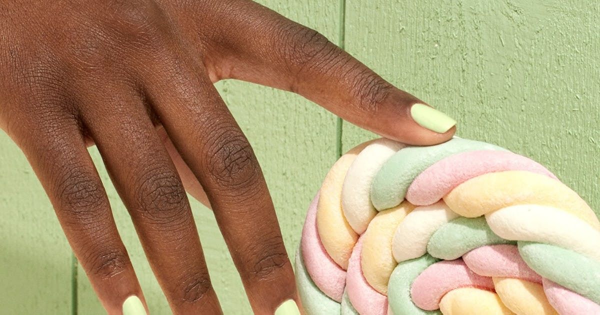The Summer 2025 Nail Colors Everyone Will Be Wearing