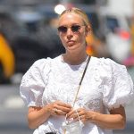 These Comfortable Olsen-Approved Sandals Are a Timeless Summer Buy