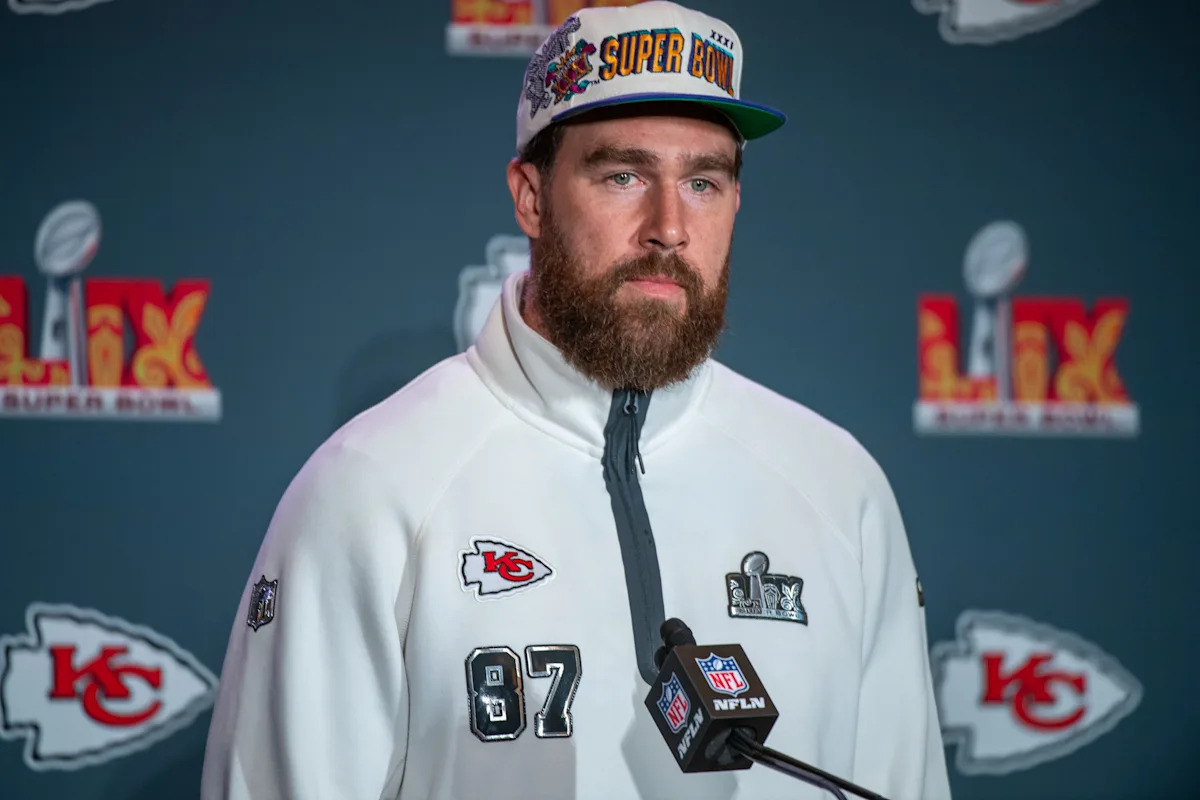 Travis Kelce on anonymous coaches who ripped Shedeur Sanders before NFL Draft: ‘What the f*** is that about?’