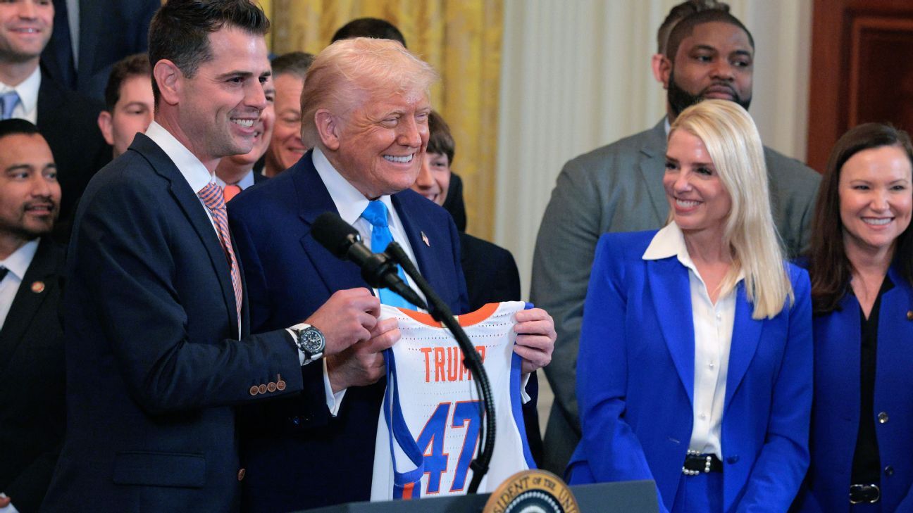 Trump praises Gators’ resilience in White House visit