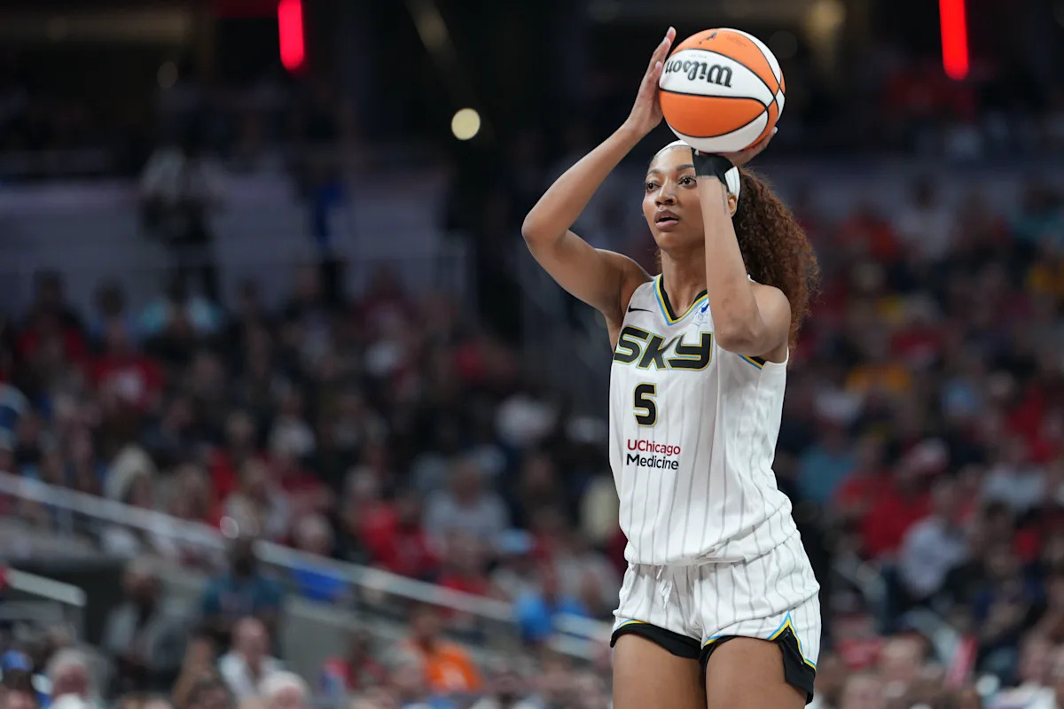 WNBA says it cannot substantiate claims that racist remarks were made by fans at Sky-Fever game