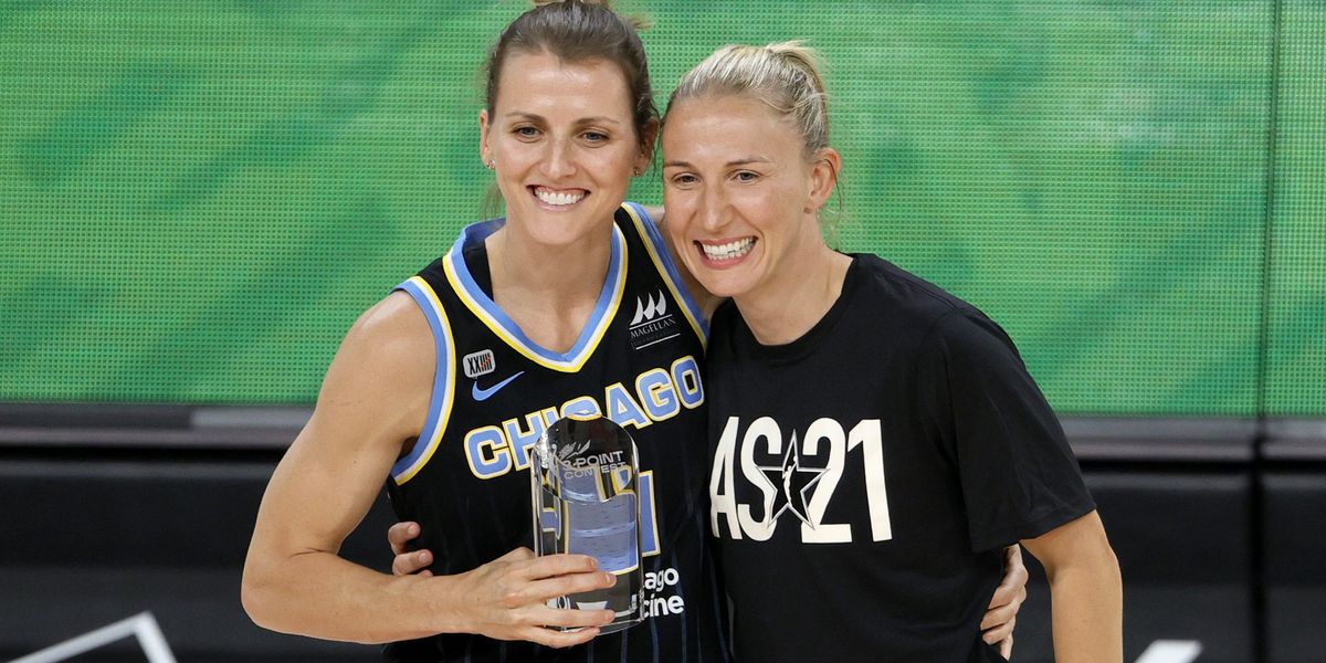WNBA’s Courtney Vandersloot and Allie Quigley welcome baby
