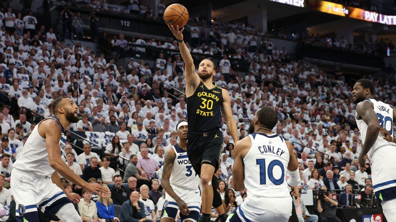 Warriors’ Stephen Curry exits Game 1 win with hamstring strain