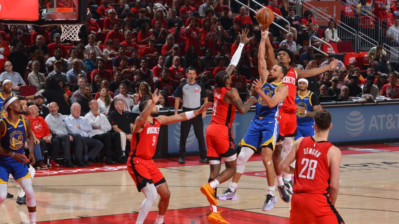Warriors irked as Rockets take aim at Curry’s injured thumb