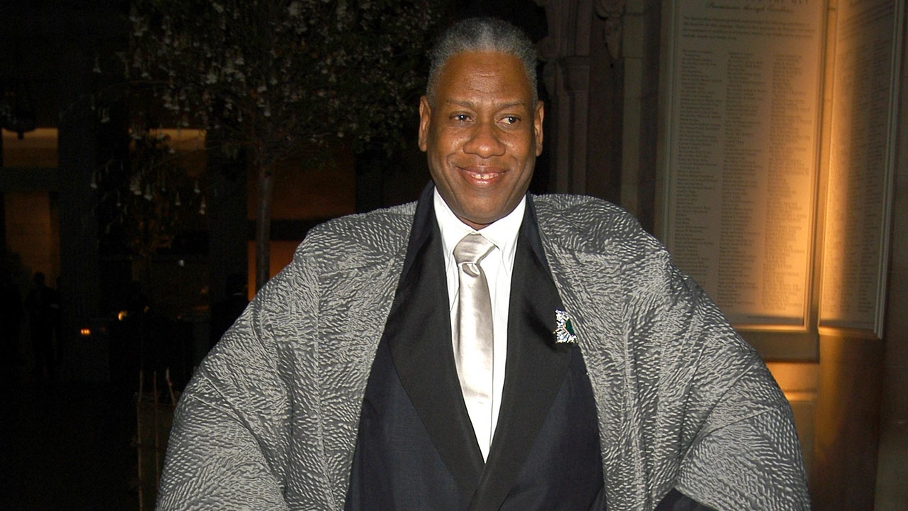 What André Leon Talley—A “Dandy Among Dandies”—Wore to His Met Galas
